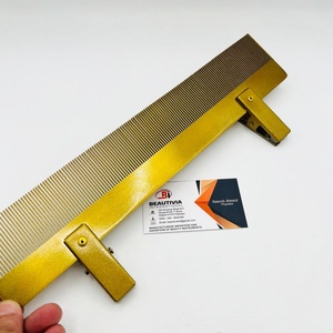 Soporte Profesional para Pelucas y Extensiones de Cabello BEAUTIVIA INTERNATIONAL, Acero Inoxidable con Recubrimiento en Polvo Dorado, Personalizable - Product Image 3