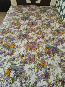 Cubrecama Estampado Floral con Aves, Estilo Bohemio, Moderno, para Todas las Estaciones, de Algodón, Patchwork, Hecho a Mano en Rajasthan, Blanco y Azul, para el Hogar - Product Image 3