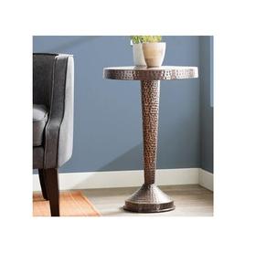 Mesa auxiliar de metal elegante, elección perfecta para añadir carácter a los ambientes del dormitorio y la sala de estar. - Product Image 4