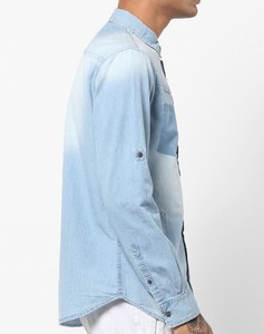 Chemise en jean bleu clair pour homme, manches longues, effet délavé, coton, coupe décontractée, col rabattu, avec poches, style été - Product Image 2