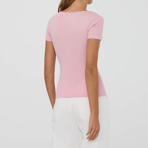 Camiseta de Mujer Rosa de Manga Corta con Cuello Redondo y Logotipo, Corte Regular, 100% Algodón Orgánico, Informal, para Primavera/Verano - Product Image 5