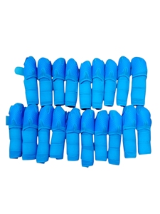 Botas de neopreno negras para caballos, protectoras de tendones para exteriores, producto para el cuidado equino, juego de cuatro, con dos botas delanteras y dos traseras. - Product Image 5