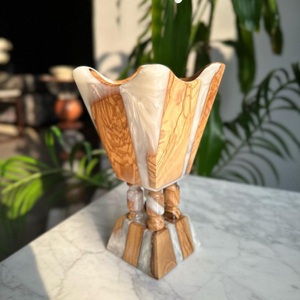 Elegante Quemador de Incienso con Incrustaciones de Ónix y Madera de Olivo, Diseño Geométrico Único con Copa Negra de Metal para Decoración Moderna del Hogar - Product Image 2