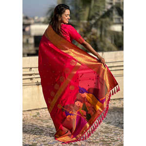 Sari de Seda Paithani Rosa con Tejido Zari de Primera Calidad, Especial para Gudi Padwa, para Festivales Indios y Pakistaníes - Product Image 3