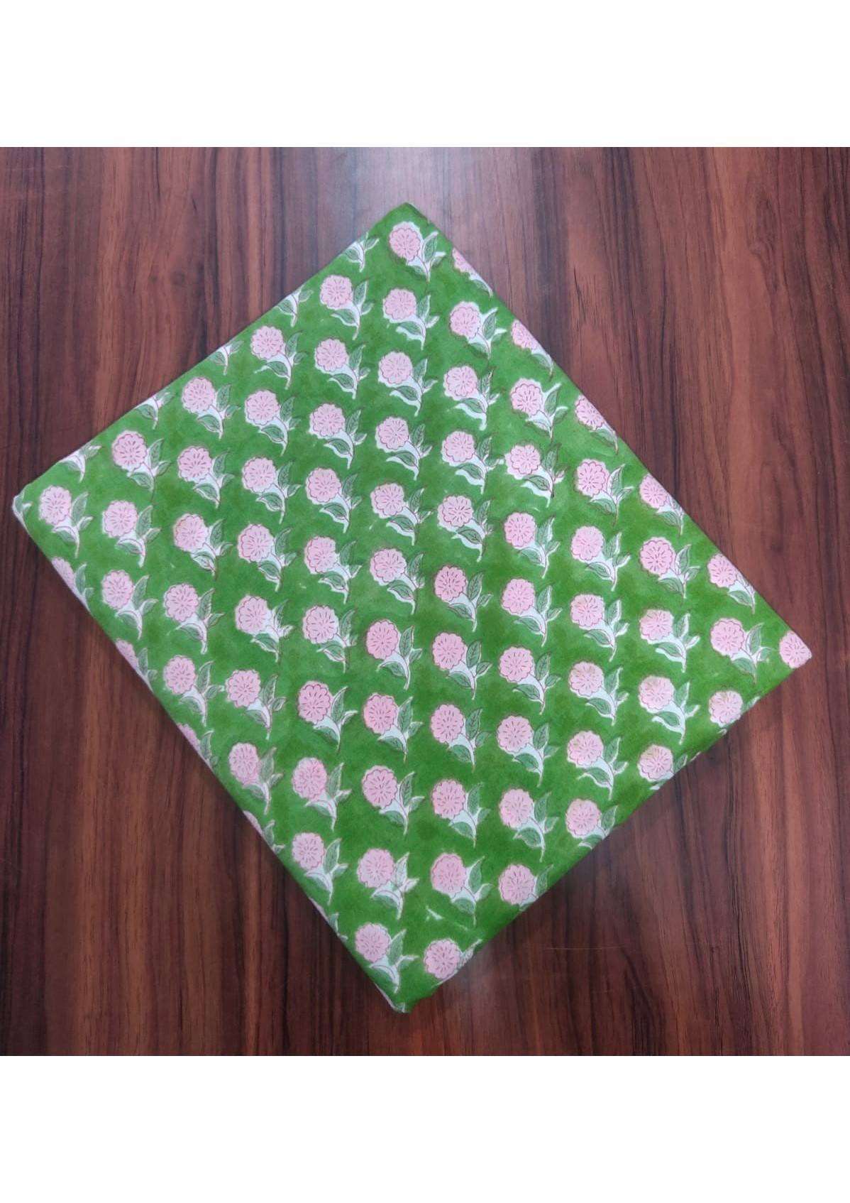 สีเขียว