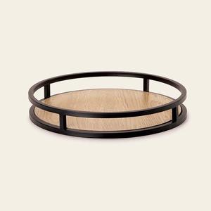 Ensemble de plateaux en bois contemporains avec poignées en métal thermolaqué durables, conçus pour le petit-déjeuner, le café, le thé et l'hôtellerie de luxe - Product Image 4