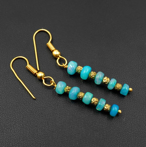 Boucles d'oreilles en perles d'opale d'Éthiopie bleue naturelle, opale multicolore, cabochon en or 10K - Product Image 3