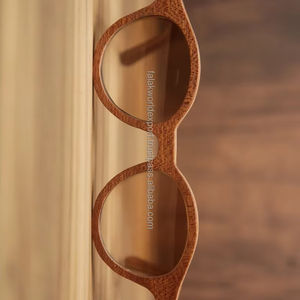 Gafas Ópticas Cuadradas de Madera Vintage con Protección Anti-Luz Azul, Estilo Clásico, Gafas para Miopía de Falak World Export - Product Image 1