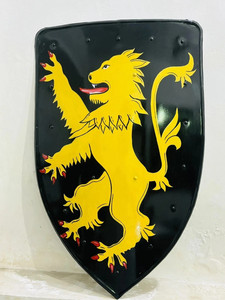 Escudo de Caballero Templario Medieval, Plateado, Metal Negro Pulido, Decoración de Pared, Impresión Serigráfica de León Dorado, Marco Enterprises - Product Image 2