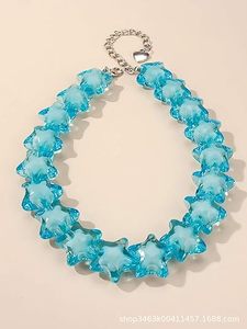 Collier ras du cou en résine et perles acryliques en forme d'étoile, multicolore, pentagramme, perles cœur et pêche, pour femme - Product Image 4