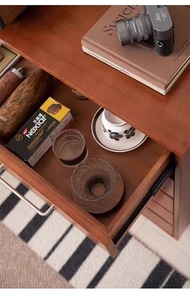 Moderno y Lujoso Armario Alto de Madera Maciza, Armario de Almacenamiento con 5 Cajones para Dormitorio, Sala de Estar, Apartamento - Product Image 3