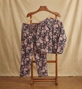 Ensemble de pyjama en coton à imprimé floral, ensemble de pyjama, tenue de nuit pour adulte, vêtements de nuit, pyjama de demoiselle d'honneur - Product Image 3