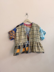Top de Mujer Acolchado Estilo Hippie Hecho a Mano con Diseño Kantha Vintage - Product Image 1