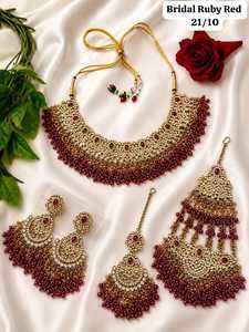 Conjunto de gargantilla Kundan premium en forma de corazón color pastel, chapado en oro antiguo, con collar de perlas, aretes y Maang Tikka para boda india. - Product Image 2