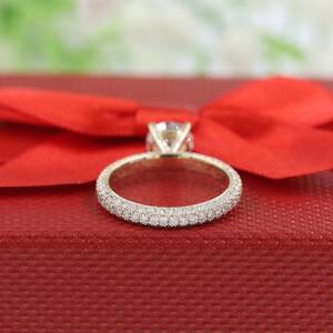 Anillo de eternidad completo de lujo con diamante redondo de 1.01 quilates cultivado en laboratorio con oro amarillo de 14 quilates, regalo fino para propuesta de matrimonio o fiesta de compromiso - Product Image 4