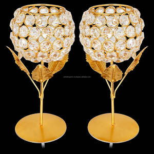 Candelabro de Metal Moderno y Lujoso Hecho a Mano para Decoración de Centro de Mesa, Portavelas de Metal a Precio Accesible - Product Image 2