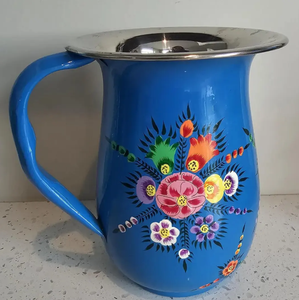 La cacerola de acero inoxidable es un utensilio de cocina utilizado para cocinar, servir y almacenar alimentos. Es común su uso. - Product Image 3