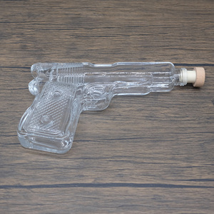 Venta al por mayor hecho a mano de vidrio Whiskeytequila Vodka botella revólver pistola en forma de pistola <span class=keywords><strong>licor</strong></span> decantador conjuntos fabricante - Product Image 2