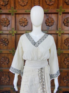 Top bohemio de algodón tejido para mujer, con cuello en V, manga larga acampanada y cintura fruncida, colores personalizados - Product Image 4