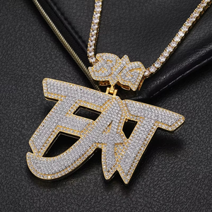 Colgante Personalizado con Nombre Grande de Moissanita y Letras en Plata de Ley 925, con Incrustaciones de Moissanita - Product Image 3