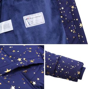 ผู้ผลิตเสื้อแจ็คเก็ตพัฟเฟอร์สำหรับเด็กผู้หญิงแบบกำหนดเอง พร้อมฮู้ดขนสัตว์เทียม ลายดาว เสื้อโค้ทกันหนาวแบบหนา รับผลิตแบบ OEM และติดฉลากส่วนตัว - Product Image 4