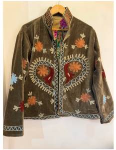 Sujani Art Embroidered Knitted Quilted Velvet <b>Reversible</b> <b>Jacket</b> with Stand Collar 100% Cotton Lining and Breathable Design - Product Image 2