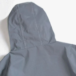 Veste coupe-vent imperméable et réfléchissante en toile à col montant et capuche pour homme - Veste de randonnée et d'entraînement personnalisée pour l'extérieur - Product Image 4