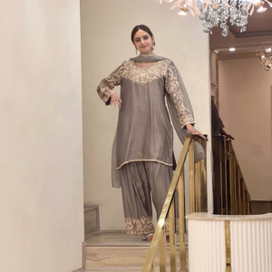 Nouvelle collection exclusive de salwar kameez en soie, style indien et pakistanais, pour les occasions spéciales, disponible au meilleur prix. - Product Image 2