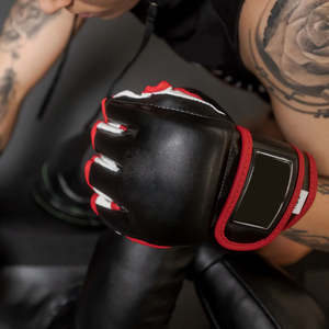 Gants de MMA en cuir PU de haute qualité en blanc, rouge et noir - Nouveau design à prix raisonnable, bon fournisseur pour les arts martiaux et la boxe - Product Image 5