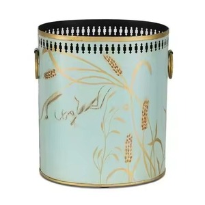 Cubo de Almacenamiento Cilíndrico Ecológico Moderno con Diseño Decorativo de Patrón de Trigo, Cubo de Basura para Interiores/Exteriores con Diseño de Parte Superior Abierta - Product Image 1