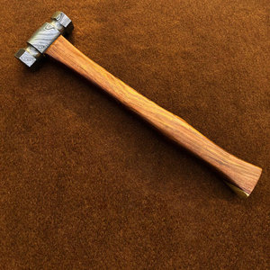 Elegante Martillo de Acero de Damasco de Grado Industrial Hecho a Mano con Mango de Madera Decorativo, 18 Pulgadas de Largo, 3 Pulgadas de Diámetro de Cara, Antideslizante - Product Image 3