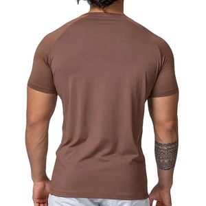 T-shirt de sport pour homme, blanc, à séchage rapide, respirant, personnalisable, vente en gros, prix bas - Product Image 4