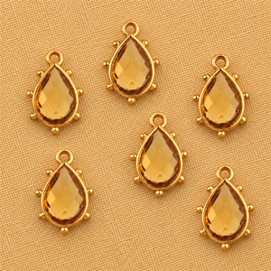 Pendentif en forme de goutte d'eau à facettes en quartz citrine avec monture dorée pour la fabrication de bijoux (colliers, bracelets, boucles d'oreilles) - Product Image 3