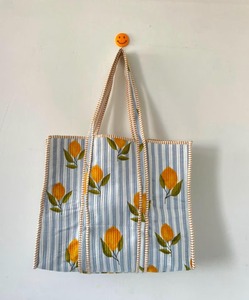 Sac fourre-tout bohème matelassé motif citron, fait main en coton, fermeture ouverte, grand sac de marché à bandoulière floral, toutes saisons CRAFT HACKLE - Product Image 1