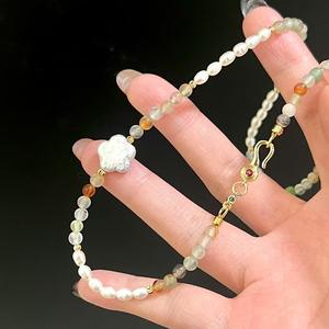 Collar de Perlas de Agua Dulce Barrocas de Alta Gama con Ágata Pavo Real y Flor de Ciruelo, Cadena de Clavícula de Lujo Ligero, Belleza Natural - Product Image 3