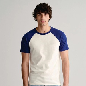 เสื้อยืดแขนราแกลนผู้ชาย ทรงปกติ คอกลม ผ้าคอตตอนเจอร์ซีย์ สีพื้น แต่งขอบตัดกัน สไตล์ลำลอง สีน้ำเงินขาว - Product Image 3