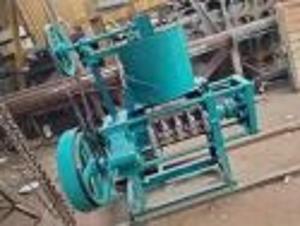 เครื่องสกัดน้ำมันมะพร้าว 9 หัวจ่าย รุ่น Mariya High Performance ใช้งานง่าย ดูแลรักษาง่าย ประหยัดพลังงาน และคุ้มค่า - Product Image 3