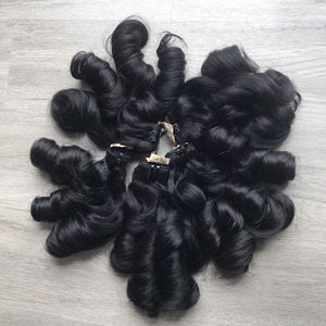 Venta al por mayor 100% de alta calidad Extensiones de cabello vietnamita Bouncy Curl extremos dobles dibujados para tejer - Product Image 3