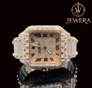 Reloj de Lujo en Acero Inoxidable Plateado con Detalles de Diamantes Mossinate, Diseño Atemporal para Cualquier Conocedor de la Moda, en Oferta - Product Image 1