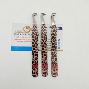 Pinzas de Aislamiento para Extensiones de Pestañas, Pinzas de Punta de Fibra de Alta Calidad con Diseño de Leopardo, Logotipo Personalizado - Product Image 4