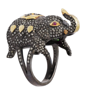 Bague éléphant en argent sterling 925 oxydé bicolore avec diamants naturels pavés et œil de rubis, collection Memoria Jewels - Product Image 1