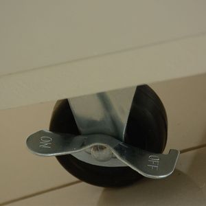 Carrello da Cucina Mobile Regolabile con Ampio Piano in Legno di Gomma, Isola e Carrello da Cucina con Diverse Caratteristiche e Armadietto - Product Image 4