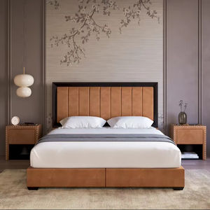 Cadre de lit king size artisanal haut de gamme en bois massif, pied de lit sculpté à la main, lit en bois sculpté à la main avec mobilier de chambre à coucher de luxe - Product Image 1