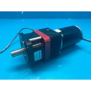 Régulateur de pression haute pureté Parker MICRON 32-113345-7184 + ES33B-DNR10, utilisé comme pièce détachée pour équipement semi-conducteur d'occasion - Product Image 2