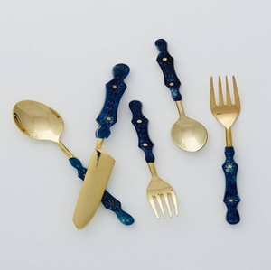 Stunning stainless steel spoons, beautiful wavy gold <b>border</b> handles, top quality finish, available at wholesale prices. - Product Image 6