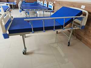 Hospital Semi Fowler <b>Bed</b> Manual Adjustable Backrest Medical Patient <b>Bed</b> with side railing <b>and</b> castors for hospital <b>and</b> clinics - Product Image 3