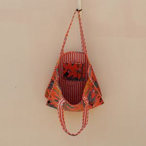 กระเป๋าผ้ากำมะหยี่ผ้าฝ้ายสุดหรูที่ยั่งยืนได้ พร้อมลายพิมพ์เขตร้อน กระเป๋าเดินทางสำหรับผู้หญิงสำหรับใช้ในชีวิตประจำวัน - Product Image 3