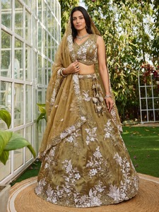 Embroidered <b>Lehenga</b> Set Wedding Dress Floral Beaded Bridal Outfit With Dupatta for Ceremony - Product Image 1