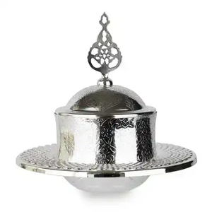 Plateau de service antique doré avec amandes, noix de cajou et raisins secs, plateau artisanal en métal pour le Ramadan, plateau à dattes et noix - Product Image 3