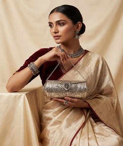 Bolso de mano para boda, chapado en oro, hecho a mano, redondo, tallado, artesanía Tayyab, F S International, de Uttar Pradesh - Product Image 1